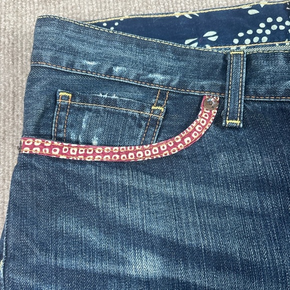 Lucky Brand Women's Distressed Blue Jean Shorts size 6/28 Riley 1265 - Picture 3 of 7